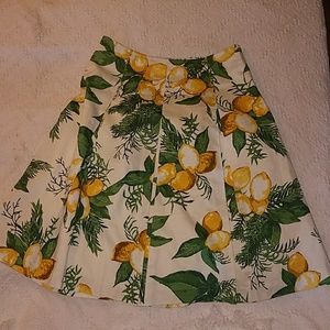 Talbots Pleated Lemon Skirt sz 8